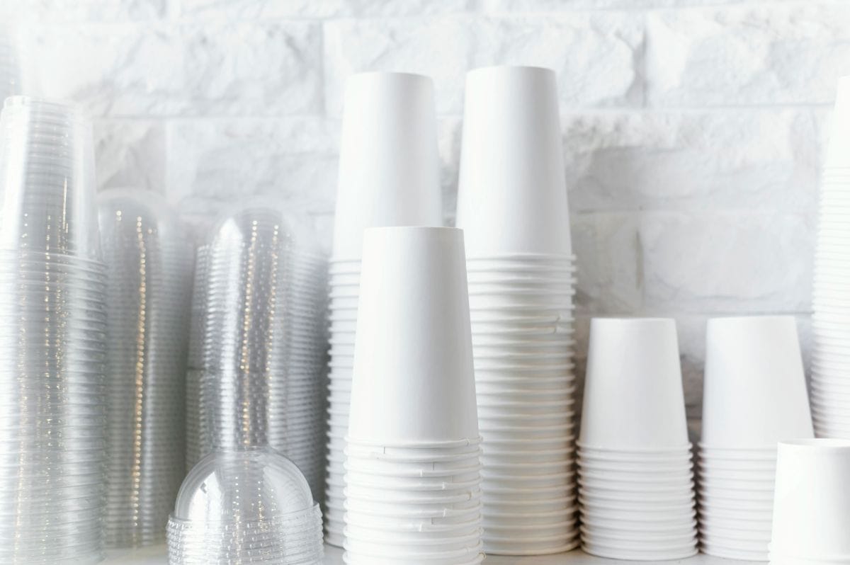 Custom Plastic Cups for Businesses (1)
